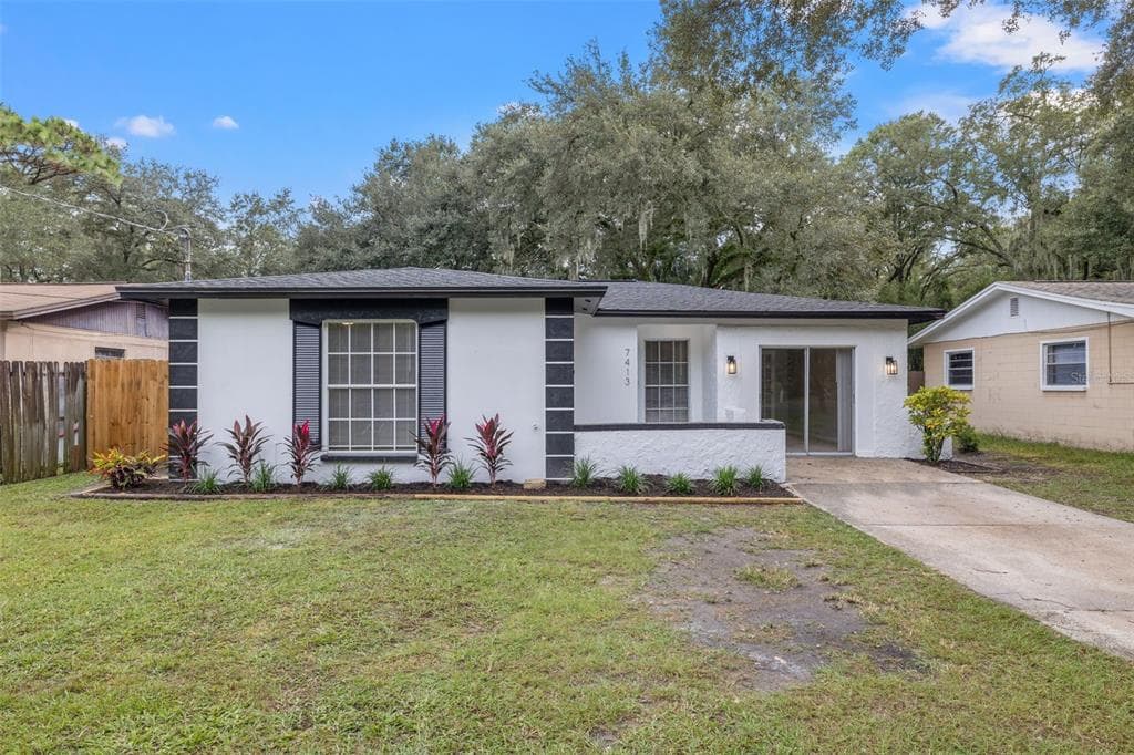 7413 LAKESHORE DRIVE TAMPA, FL 33604