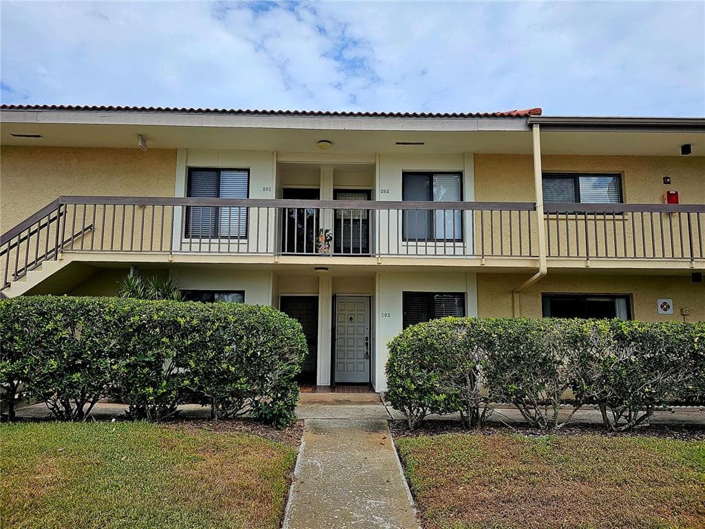 6158 PALMA DEL MAR BOULEVARD S UNIT 102 ST PETERSBURG, FL 33715