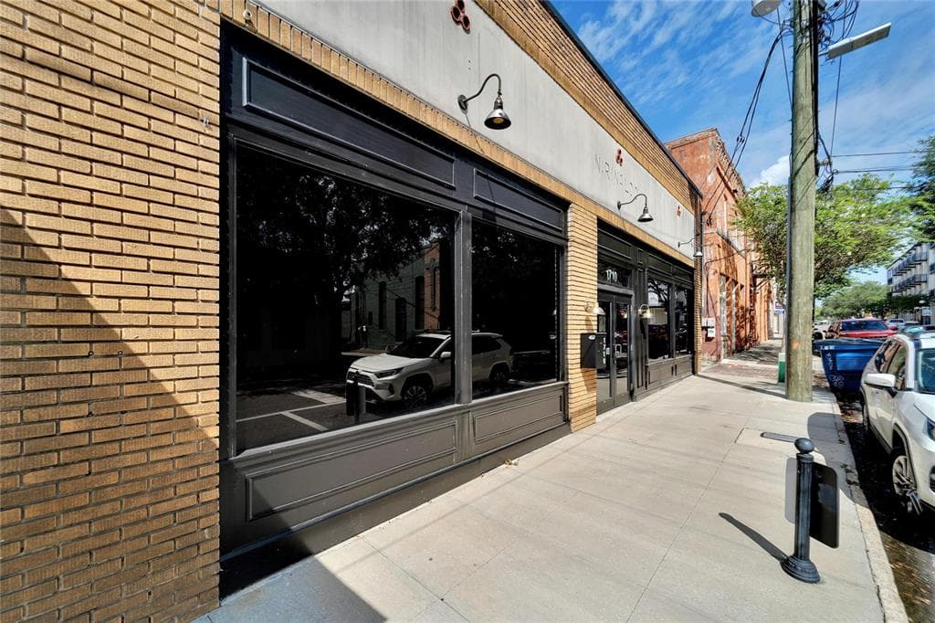1710 N AVENIDA REPUBLICA DE CUBA TAMPA, FL 33605