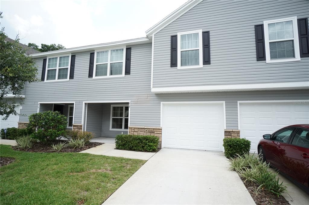217 WOODKNOLL PLACE VALRICO, FL 33594