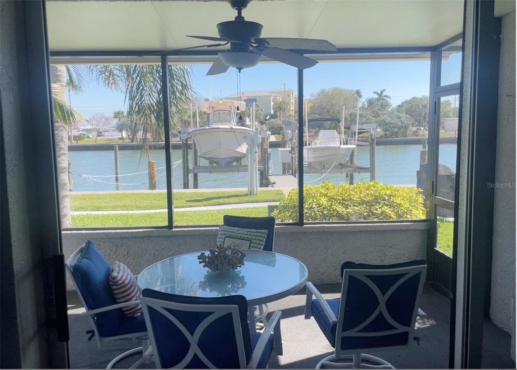 329 MEDALLION BOULEVARD UNIT D MADEIRA BEACH, FL 33708