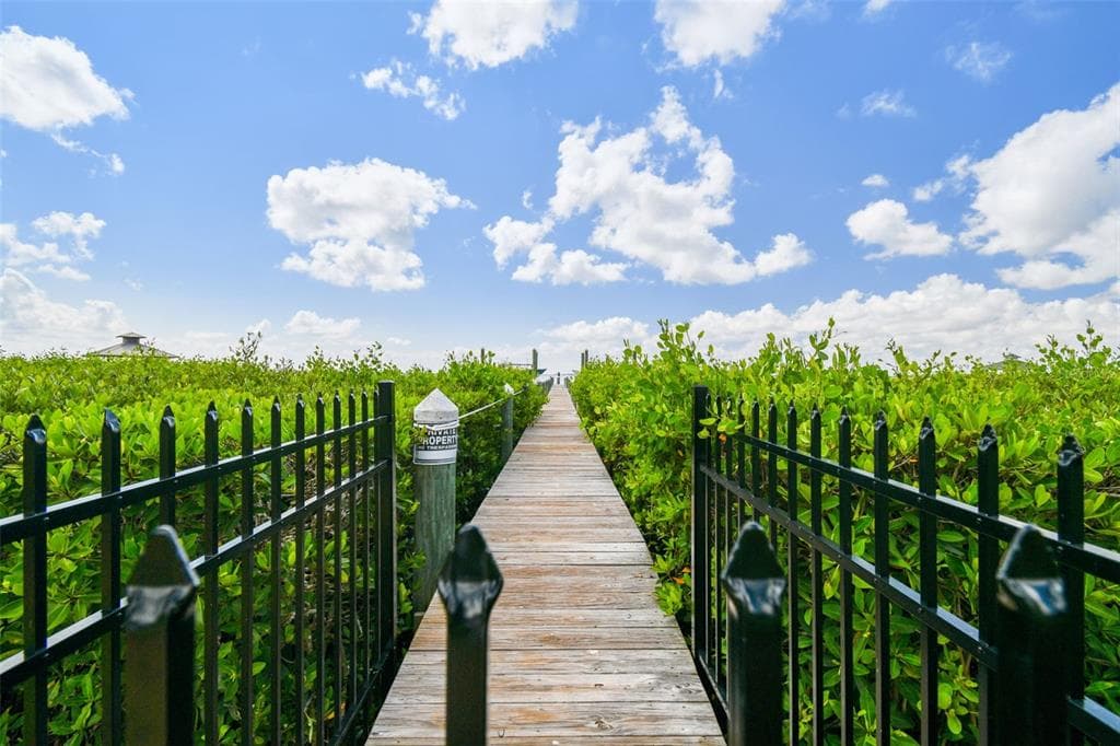 411 S BAYSHORE BOULEVARD UNIT 2 SAFETY HARBOR, FL 34695