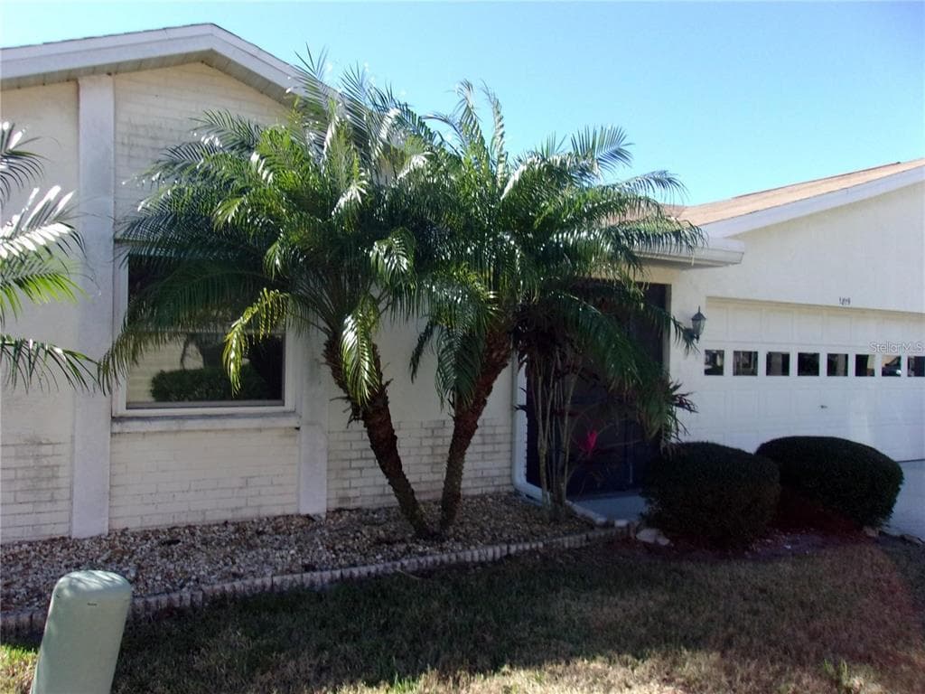 1819 ATRIUM DRIVE SUN CITY CENTER, FL 33573