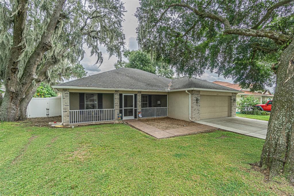 2325 TOWERING OAKS CIRCLE SEFFNER, FL 33584