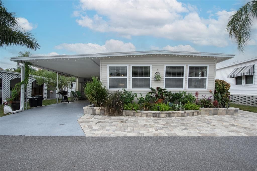 18675 US HIGHWAY 19 N UNIT 437 CLEARWATER, FL 33764