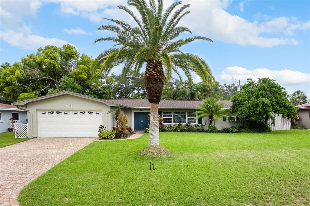 1172 TAYLOR AVENUE DUNEDIN, FL 34698