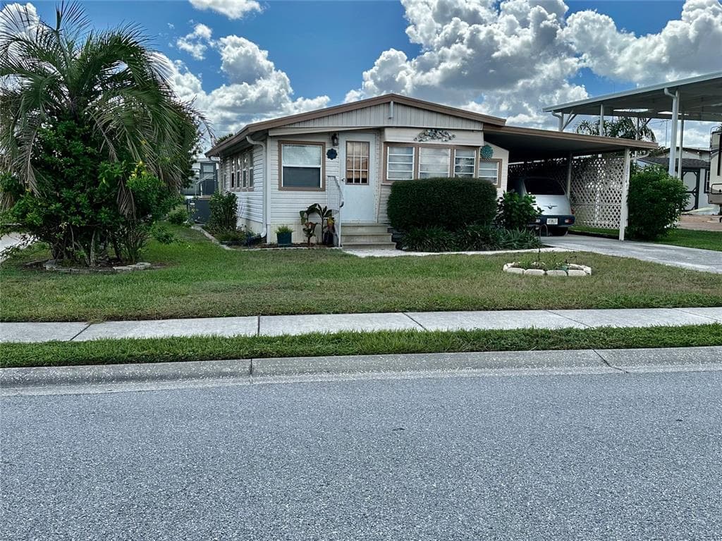35210 CONDOMINIUM BOULEVARD Lot 23 ZEPHYRHILLS, FL 33541