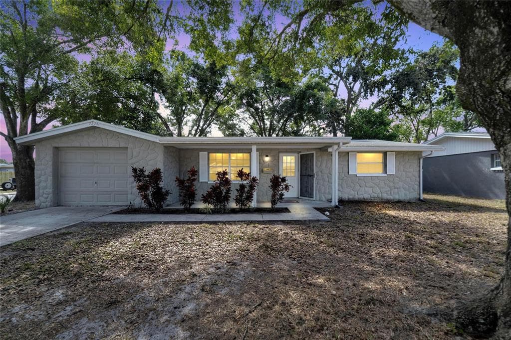 7226 MAGNOLIA VALLEY DRIVE NEW PORT RICHEY, FL 34653