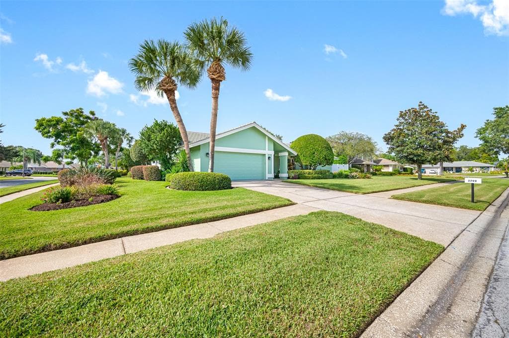 2799 HYDE PARK PLACE CLEARWATER, FL 33761