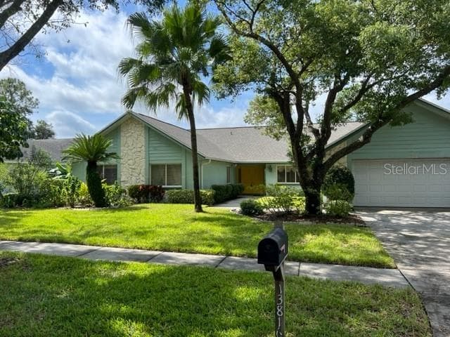 13816 CYPRESS VILLAGE CIRCLE TAMPA, FL 33618