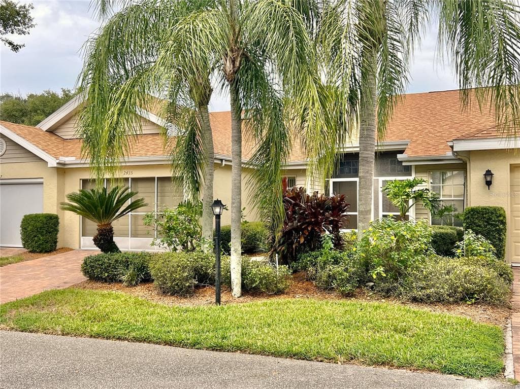 2435 NEW HAVEN CIRCLE UNIT 61 SUN CITY CENTER, FL 33573