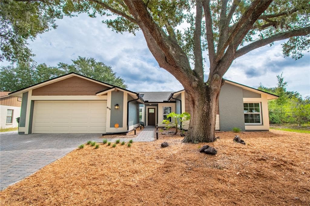 615 OAKMOSS DRIVE BRANDON, FL 33511