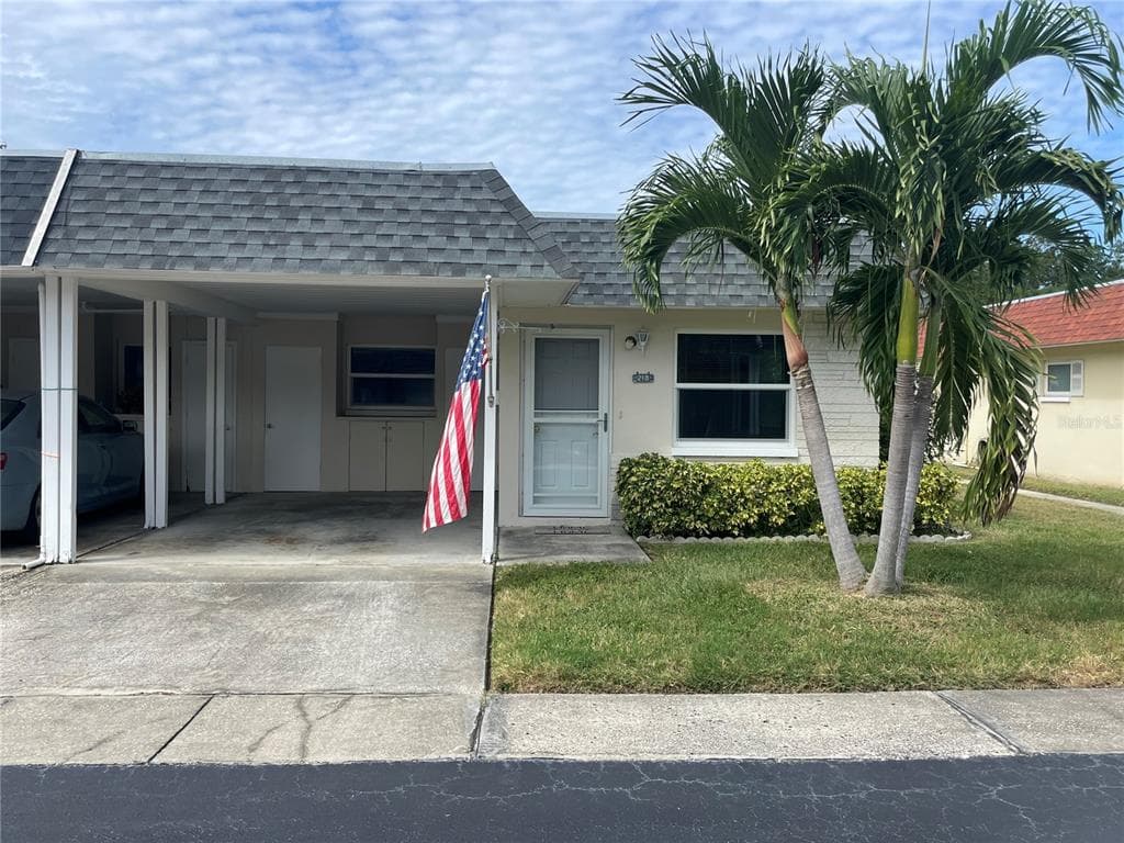 218 PORTREE DRIVE DUNEDIN, FL 34698