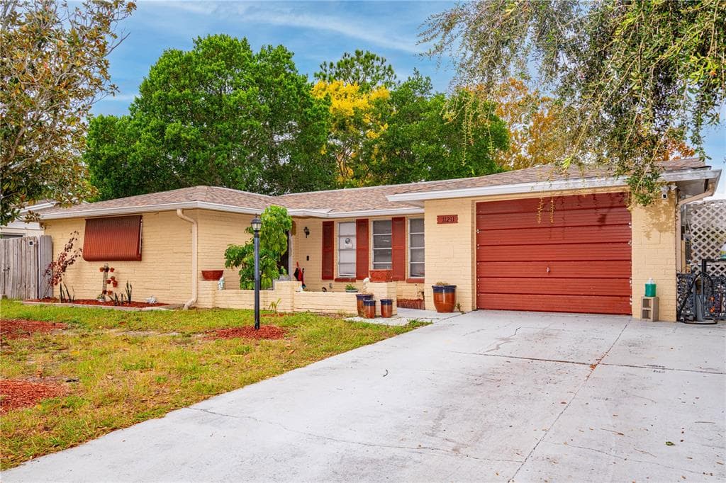 11211 MEADOW DRIVE PORT RICHEY, FL 34668
