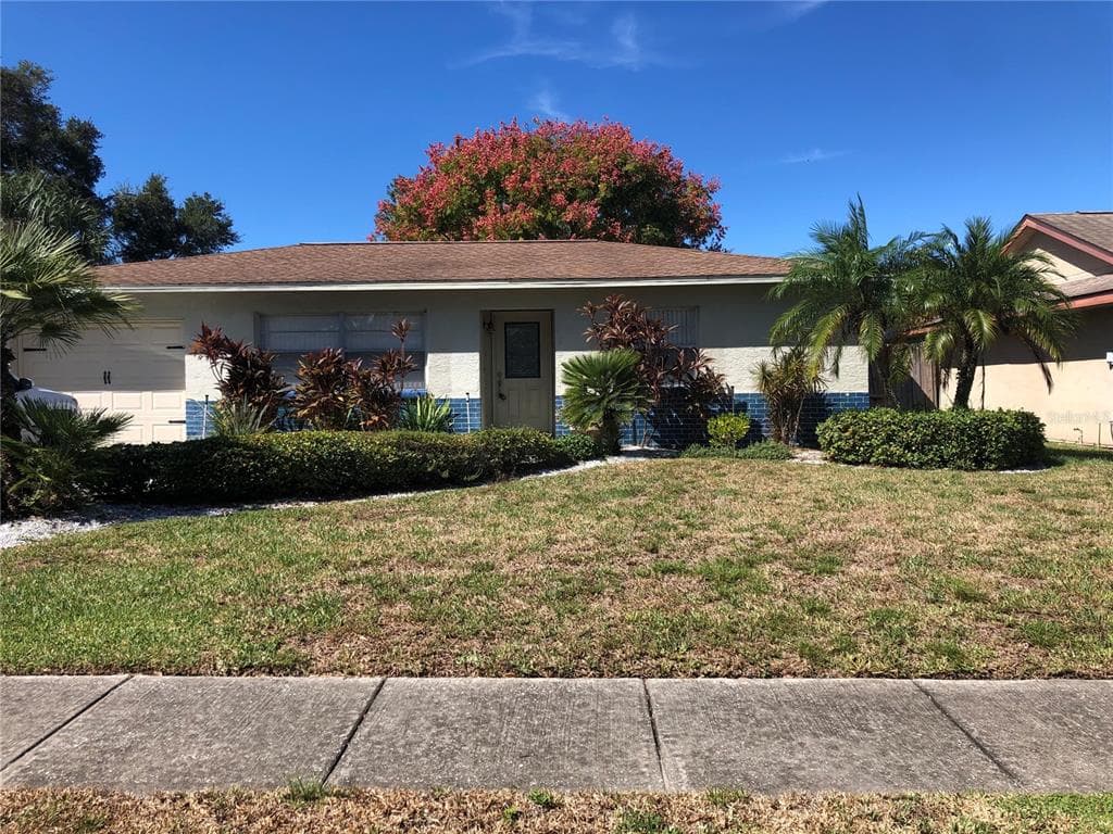 11272 LONGHILL DRIVE N PINELLAS PARK, FL 33782