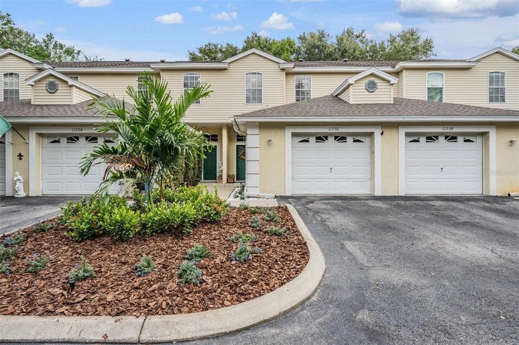 11236 CEDAR HOLLOW LANE UNIT 11236 TAMPA, FL 33618