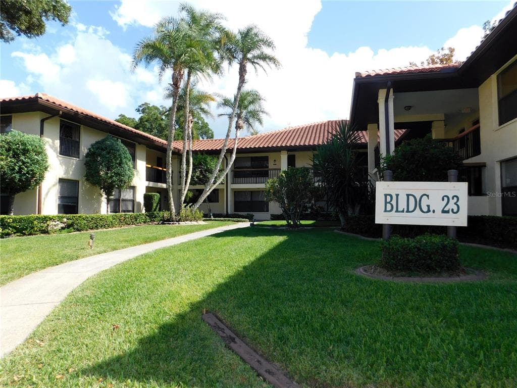 2303 HAMMOCK PINE BOULEVARD UNIT C CLEARWATER, FL 33761