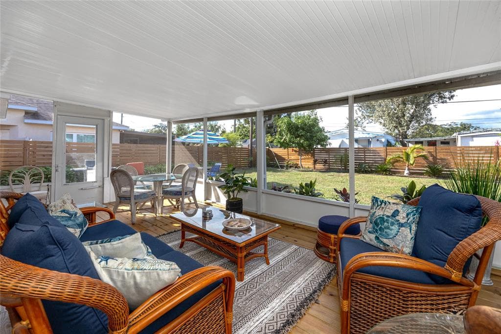 2443 52ND AVENUE N ST PETERSBURG, FL 33714