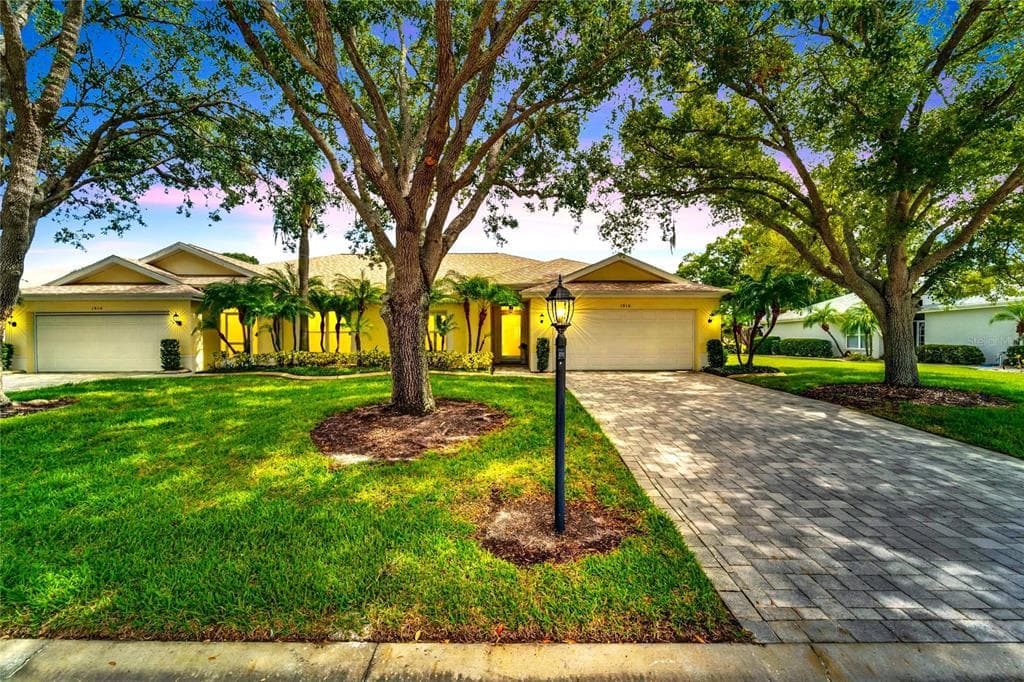 1916 NANTUCKET DRIVE SUN CITY CENTER, FL 33573