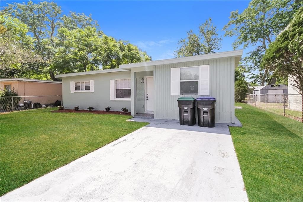 4808 DEAUVILLE DRIVE ORLANDO, FL 32808