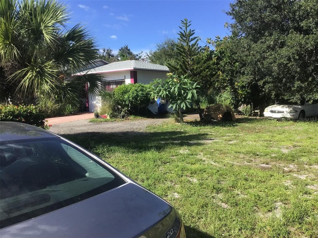 1002 5TH STREET W BRADENTON, FL 34205