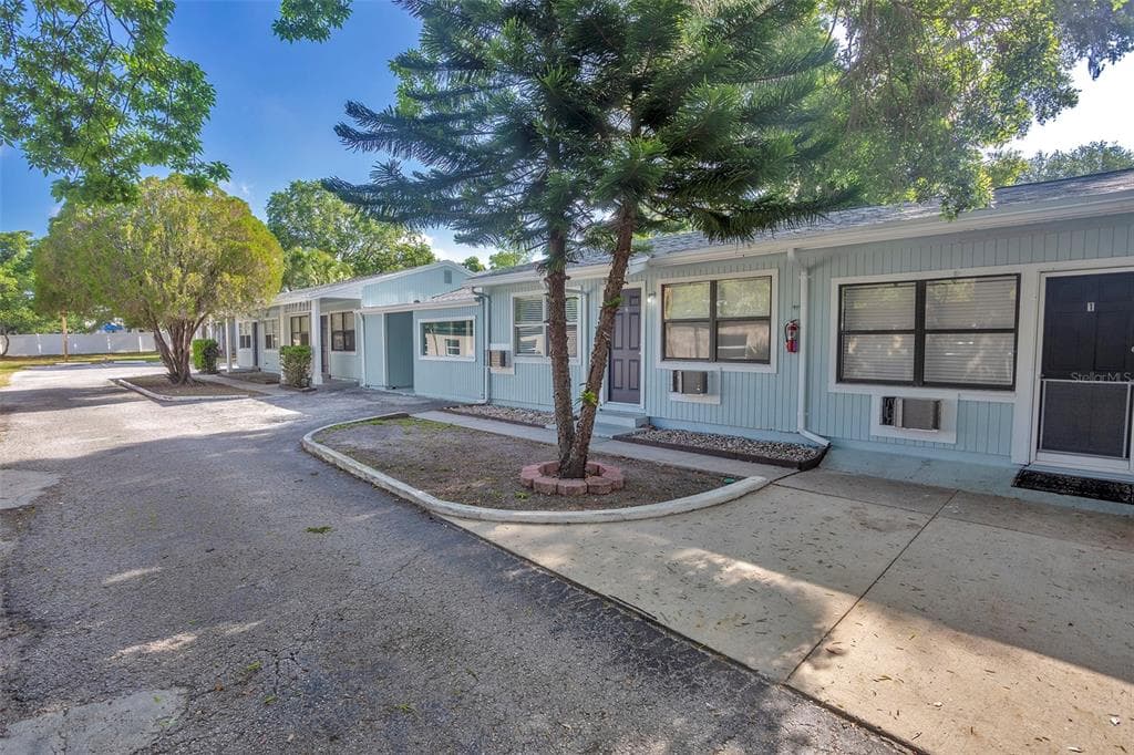 1102 SUNSET POINT ROAD UNIT 2 CLEARWATER, FL 33755