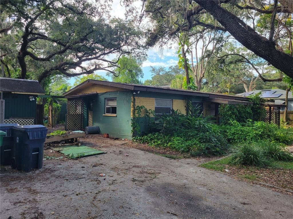 5810 N 19TH STREET TAMPA, FL 33610