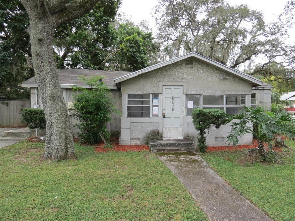 3701 E HENRY AVENUE TAMPA, FL 33610