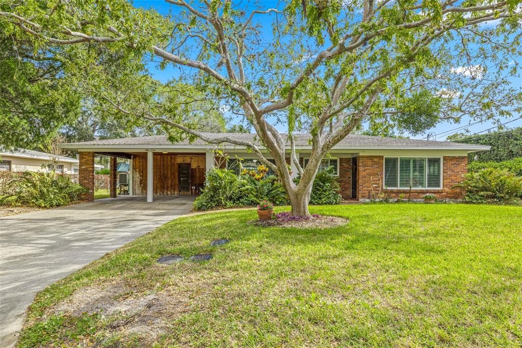5040 W DICKENS AVENUE TAMPA, FL 33629