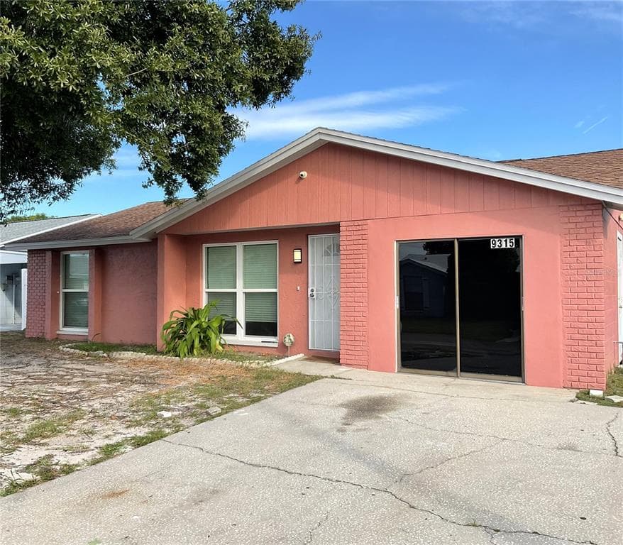 9315 CANDLEMAKER COURT TAMPA, FL 33615