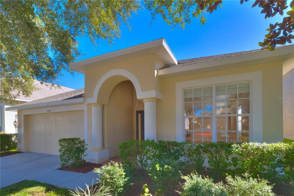 4420 HUDDLESTONE DR WESLEY CHAPEL, FL 33545