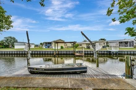 111 E SAINT LUCIA LOOP APOLLO BEACH, FL 33572