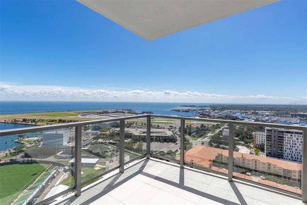 301 1ST STREET S UNIT 2307 ST PETERSBURG, FL 33701