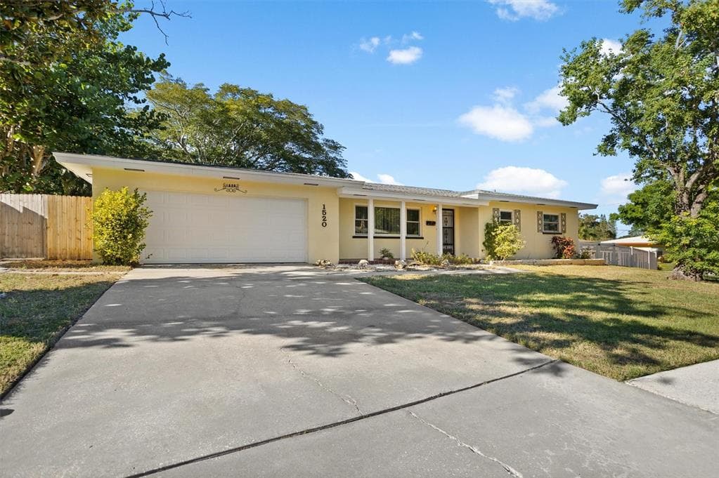 1520 S BETTY LANE CLEARWATER, FL 33756