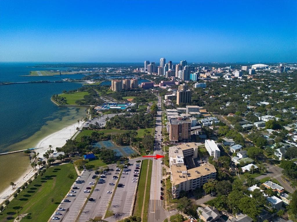 1200 N SHORE DRIVE NE UNIT 405 ST PETERSBURG, FL 33701