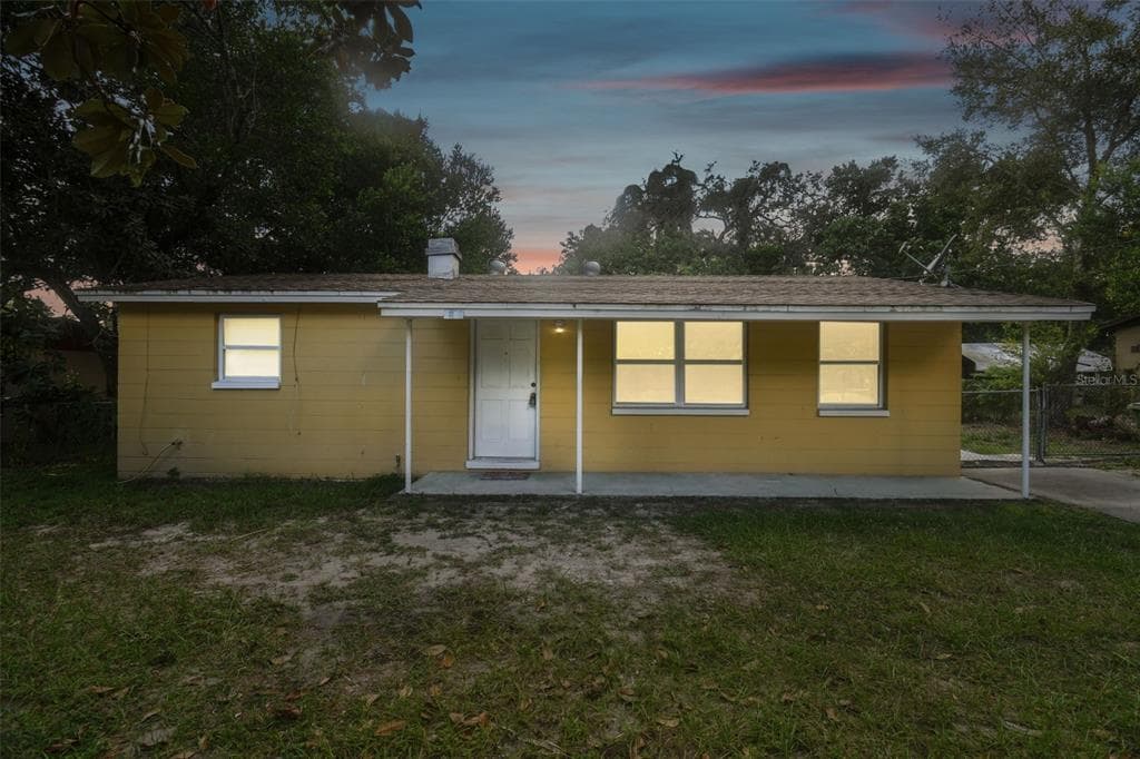 8512 N TEMPLE AVENUE TAMPA, FL 33617