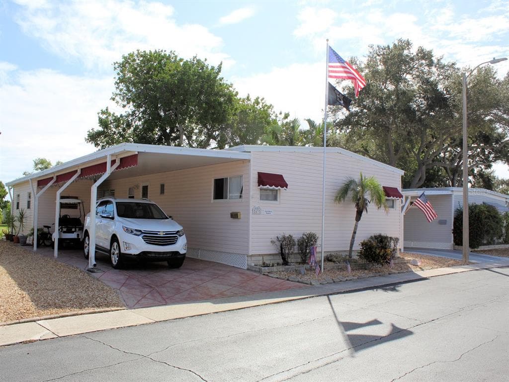 43 THATCH PALM STREET W LARGO, FL 33770