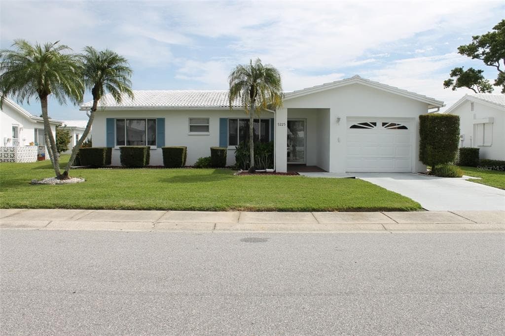 9225 41ST STREET N PINELLAS PARK, FL 33782