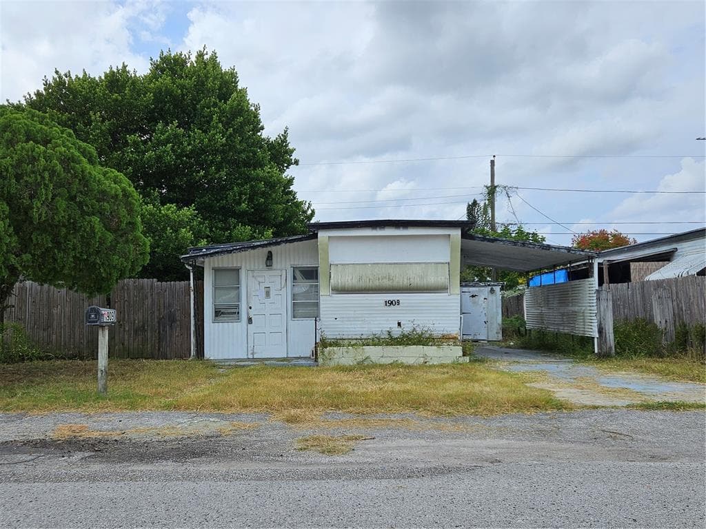 1909 RALLY LANE HOLIDAY, FL 34690