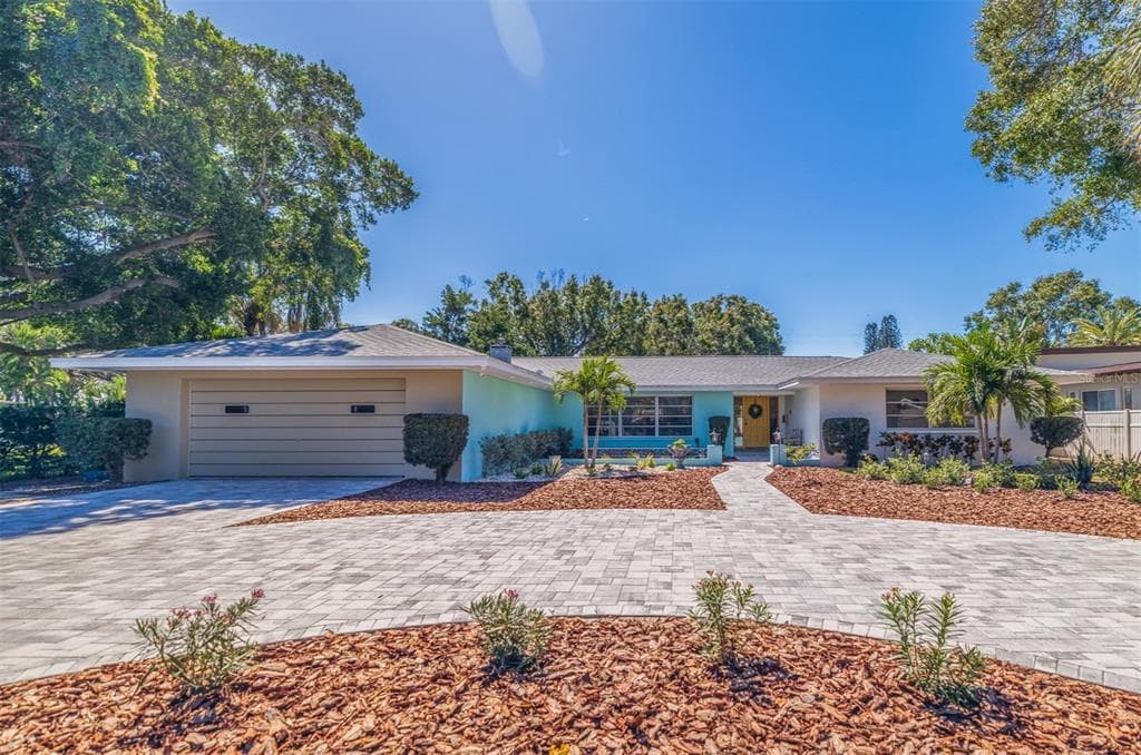 120 58TH AVENUE S ST PETERSBURG, FL 33705