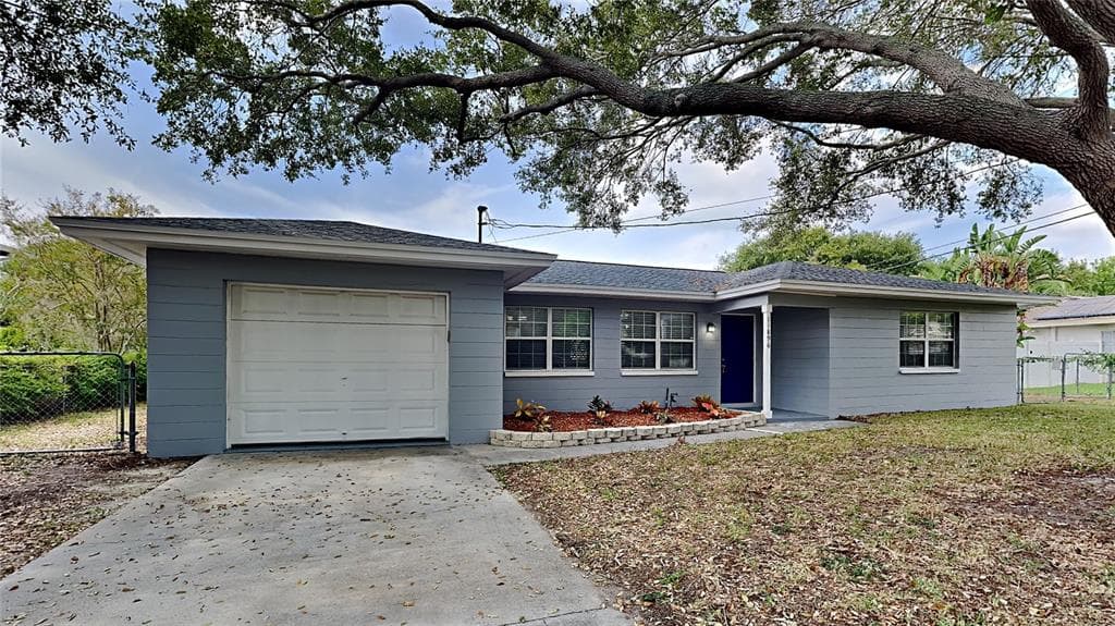 11896 143RD STREET LARGO, FL 33774