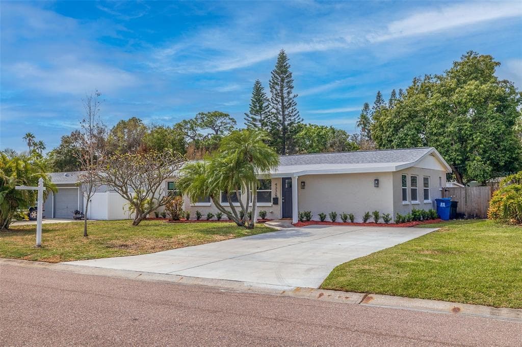 4330 CARSON STREET NE ST PETERSBURG, FL 33703