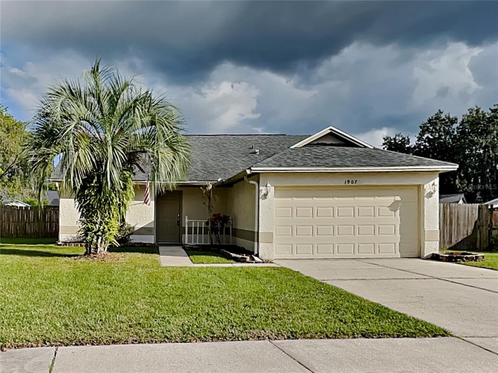 1907 RUDDER DRIVE VALRICO, FL 33594