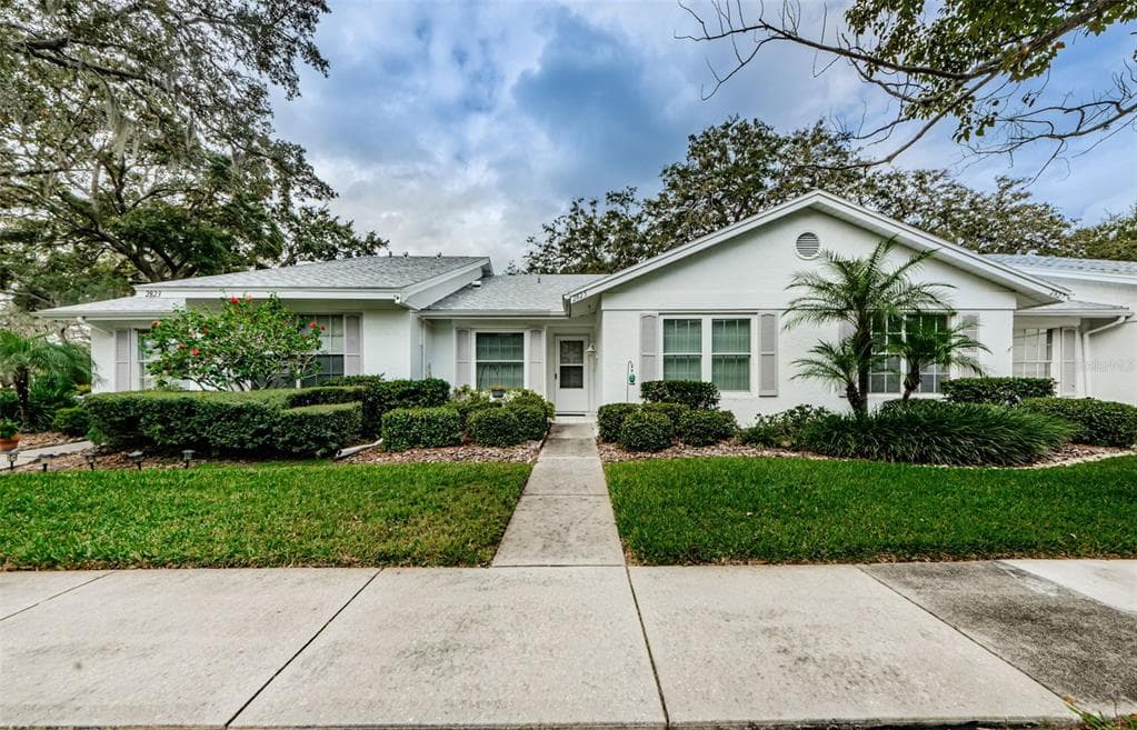2825 FEATHERSTONE DRIVE HOLIDAY, FL 34691