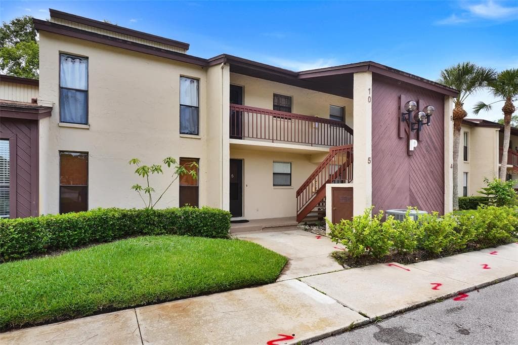 1200 TARPON WOODS BOULEVARD UNIT P5 PALM HARBOR, FL 34685