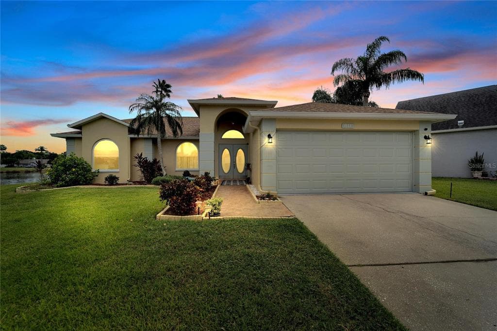 811 CHRISTINA CIRCLE OLDSMAR, FL 34677