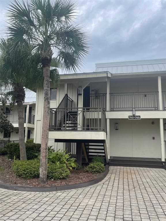 4748 FOX HUNT DRIVE NW UNIT 942 WESLEY CHAPEL, FL 33543