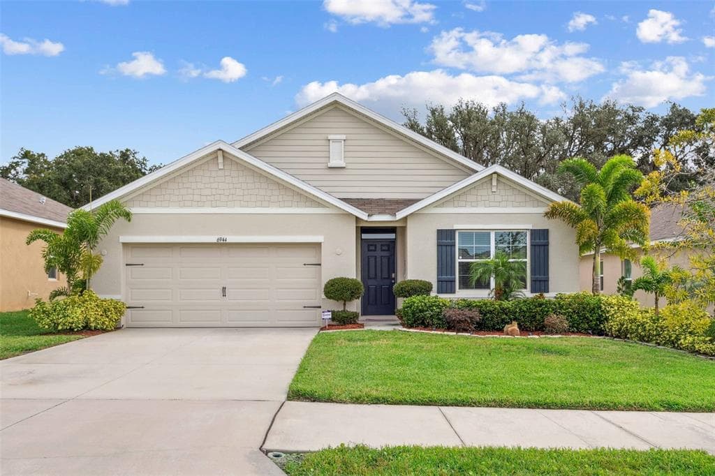 6944 SILVERADO RANCH BOULEVARD ZEPHYRHILLS, FL 33541
