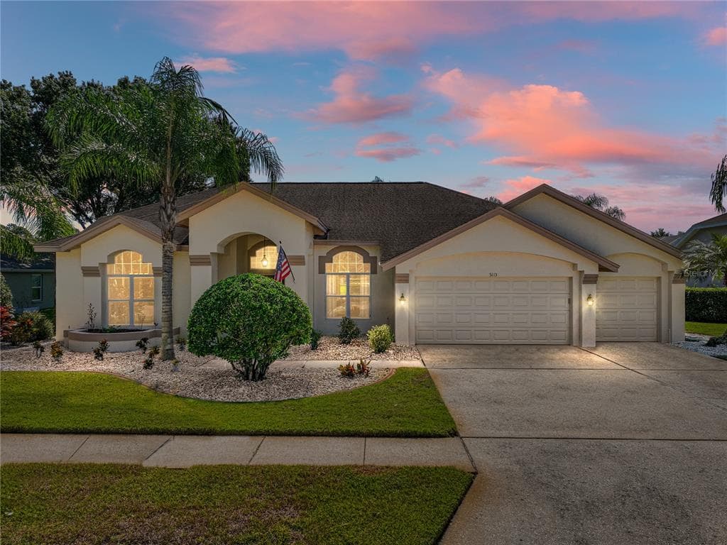 5113 EPPING LANE ZEPHYRHILLS, FL 33541