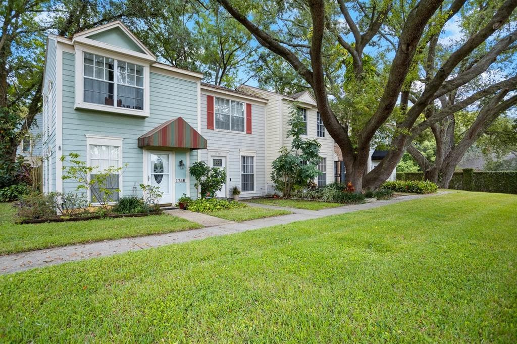 1738 MILL RUN CIRCLE TAMPA, FL 33613